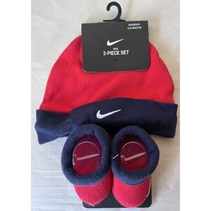 NEW Nike or Jordan Infant Hat and Booties‎ Set Size 0-6 Months Newborn